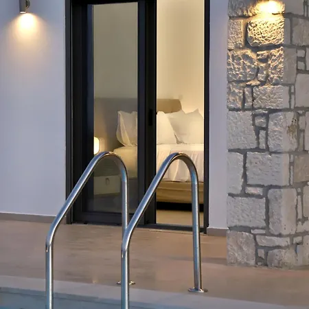 Sternes Panorama Executive With Pool Villa *