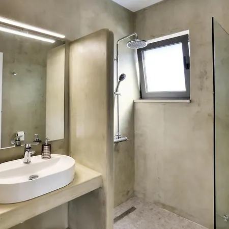 Sternes Panorama Executive With Pool *